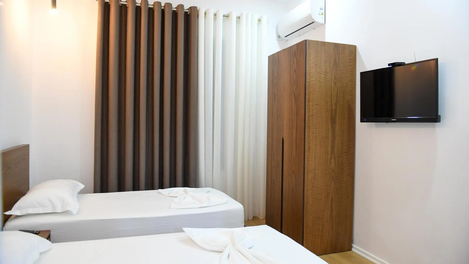 Guest House Cela City Centre Berat 0*,  Albania